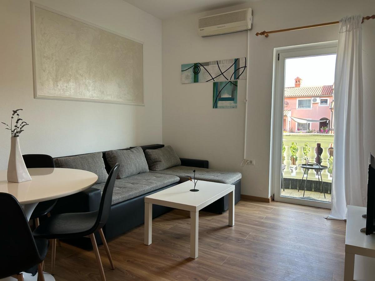 Jela Apartment With A Big Balcony PUY Eksteriør bilde